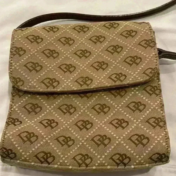 Dooney and Bourke Square logo Crossbody Bag - Picture 3 of 9